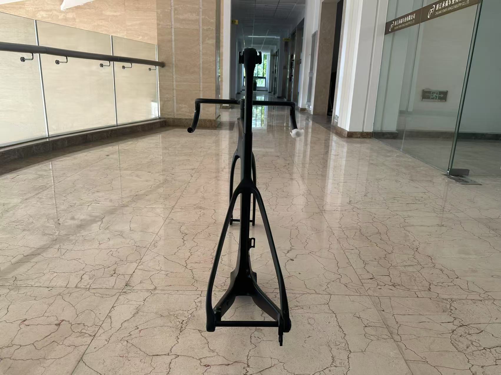 700C 24 Speed Aero Racing Bike - огляд і ціна Carbon Bike Frame