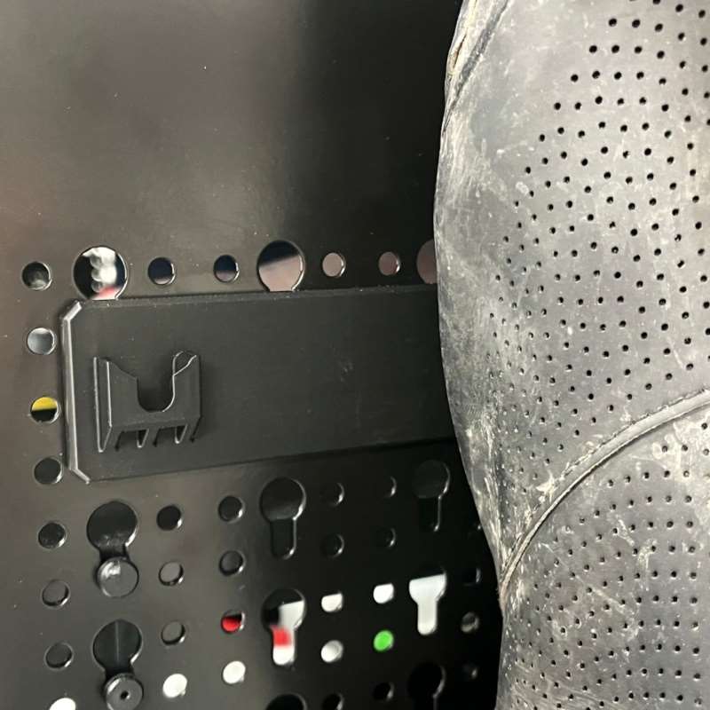 Wall Mount Storage Base Holder - огляд і ціна Cycling Gear Wall Hanger